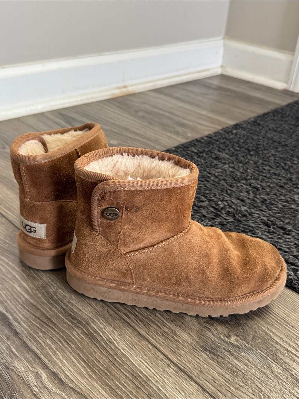 UGG Mini Suede Shearling Boots - Chestnut Brown